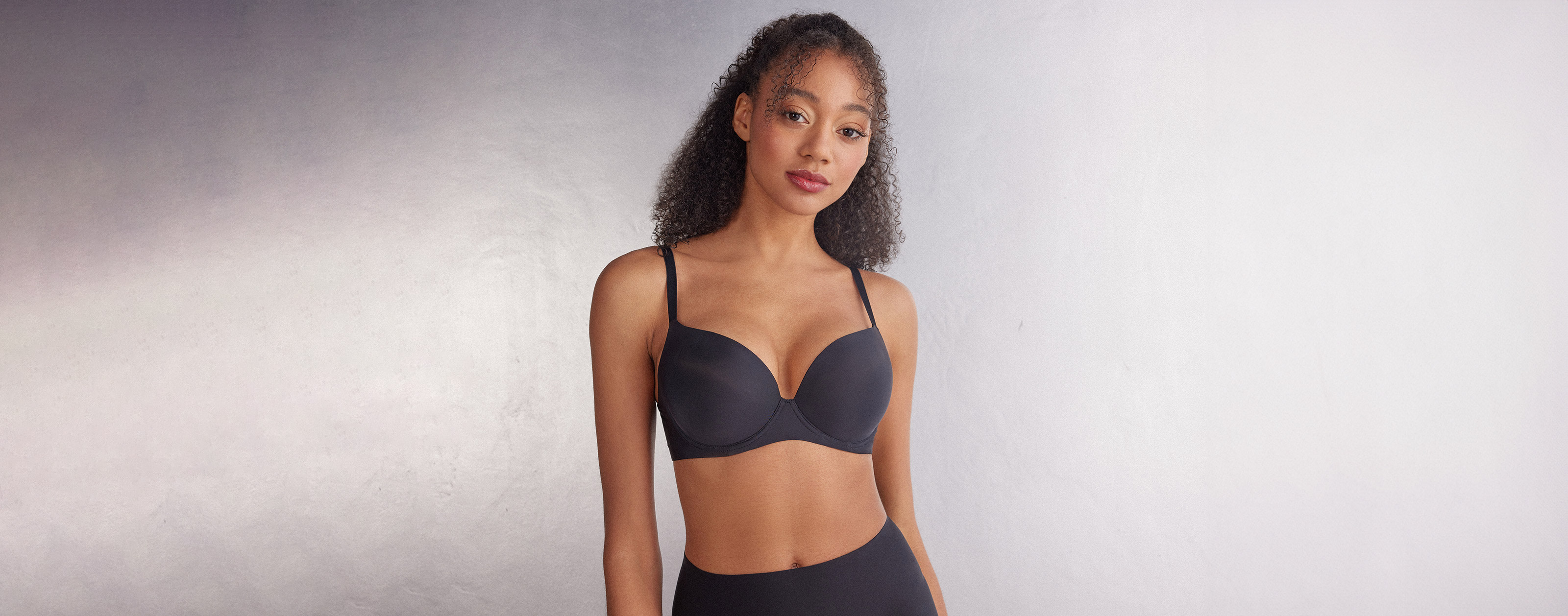 us_HP_HeroBanner_CW4024_LocalMicrofiberFocusCorsetry_int