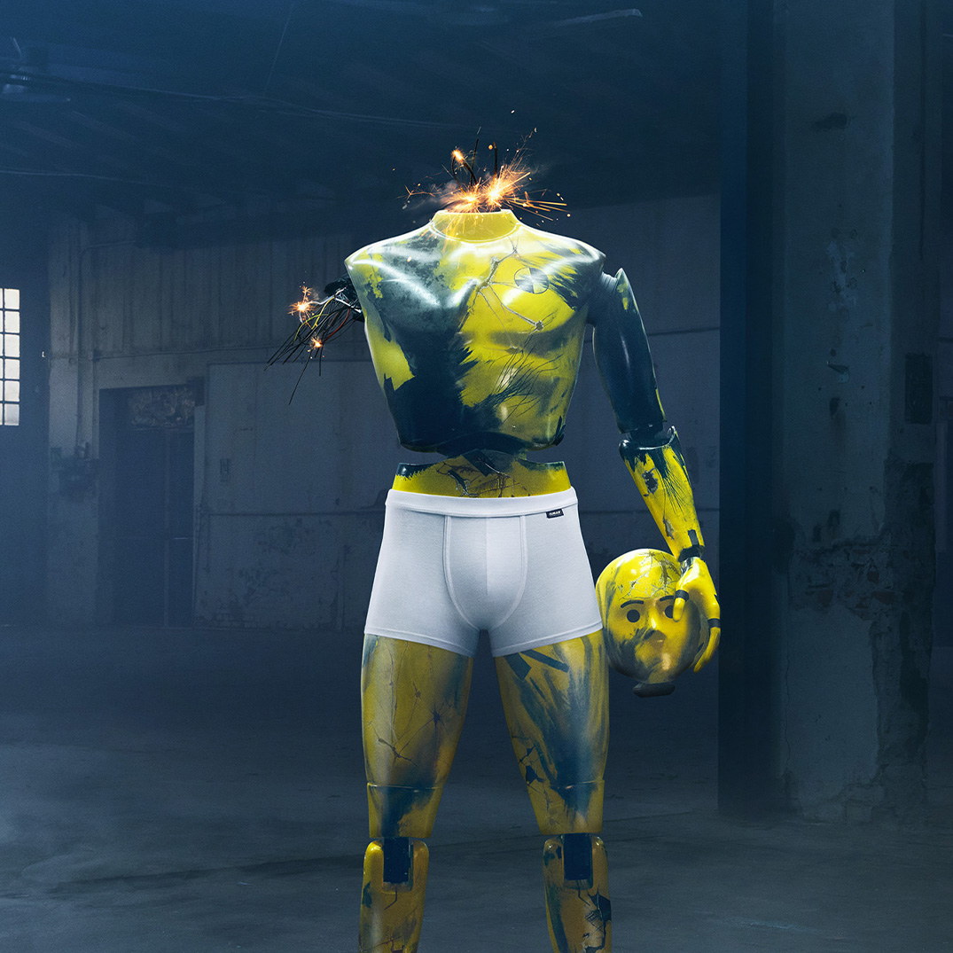 all_HP_EditorialHeroBanner_CW1725_INDESTRUCTIBLEBOXERCAMPAIGN_m_ium