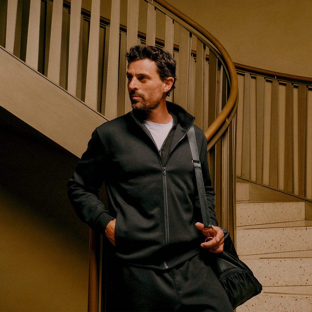 all_HP_EditorialHeroBanner_CW4425_Travelwear_m_ium